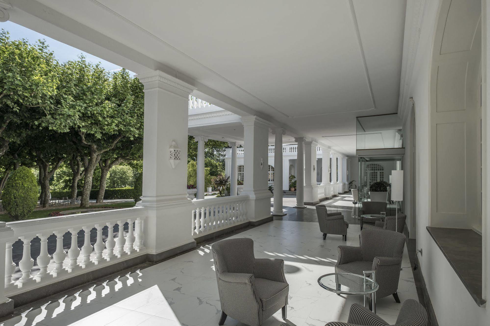 Hotel Balneari Termes Orion Santa Coloma De Farners Exteriör bild